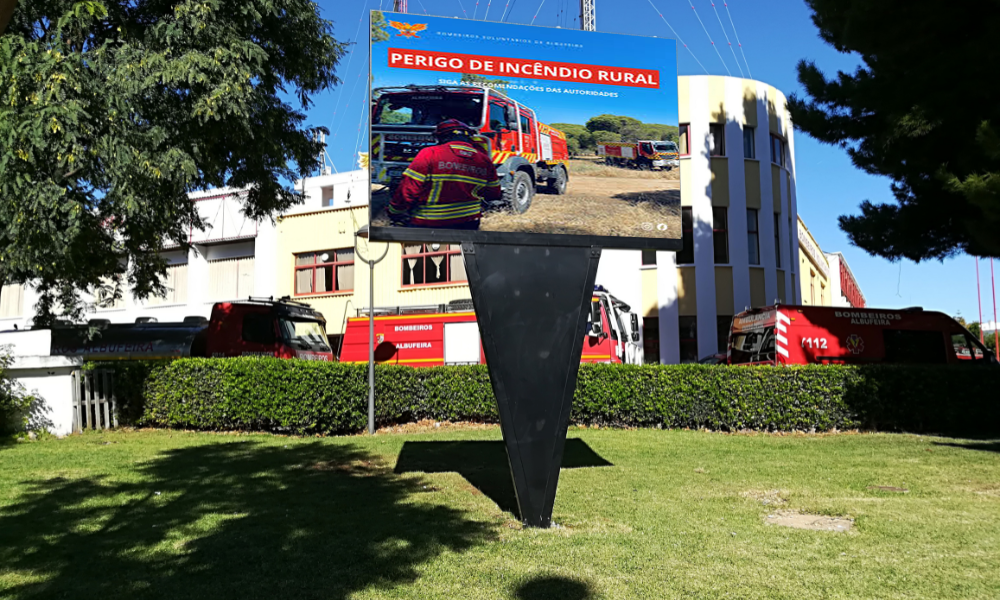 Painel Publicitário BVA